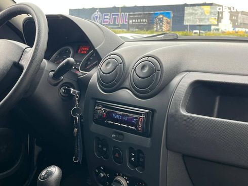 Renault Duster 2010 белый - фото 16