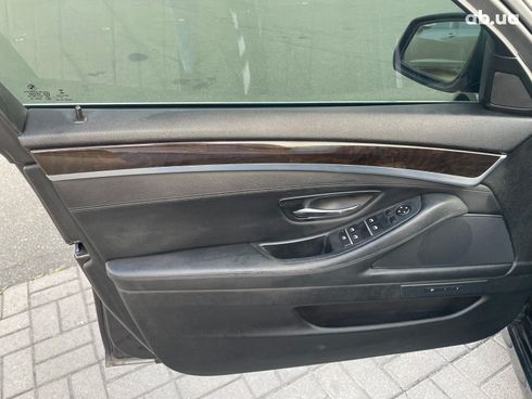 BMW 5 серия 2015 серый - фото 20