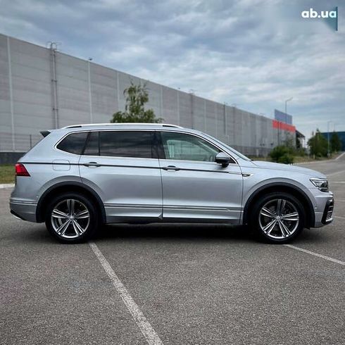 Volkswagen Tiguan 2019 - фото 2