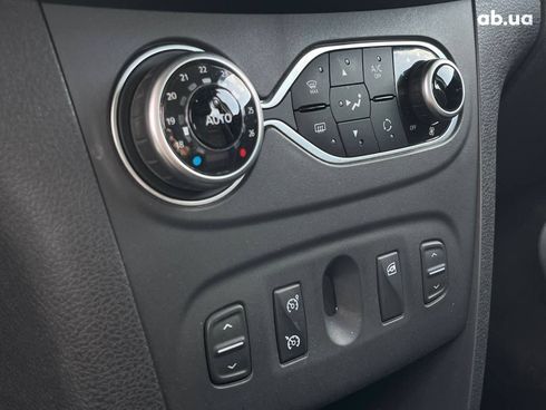 Renault Sandero 2019 бежевый - фото 8
