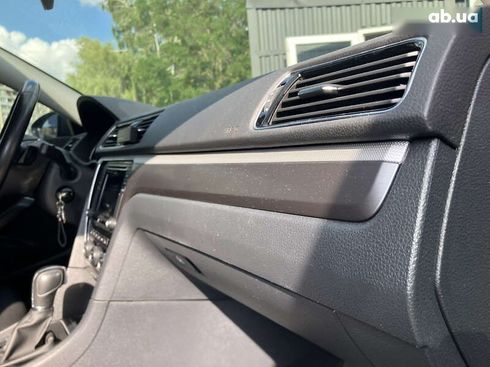 Volkswagen Passat 2017 - фото 19