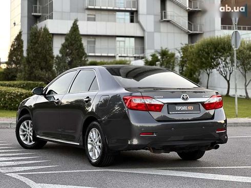 Toyota Camry 2011 - фото 13