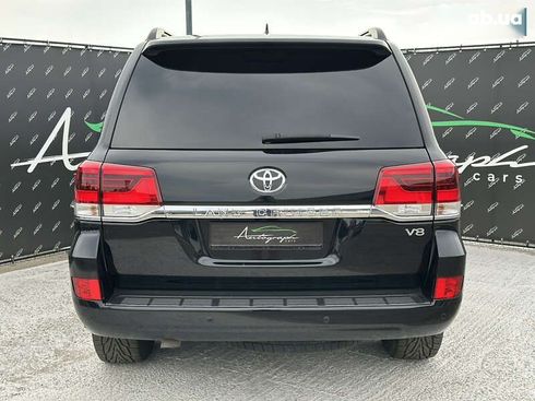 Toyota Land Cruiser 2017 - фото 4