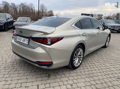 Lexus ES 2019 - фото 7