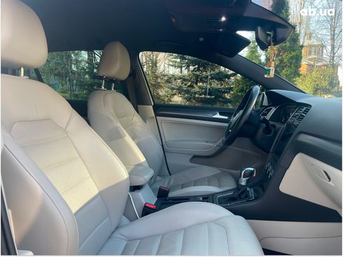 Volkswagen e-Golf 2018 белый - фото 68