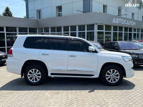 Toyota Land Cruiser 2018 - фото 5