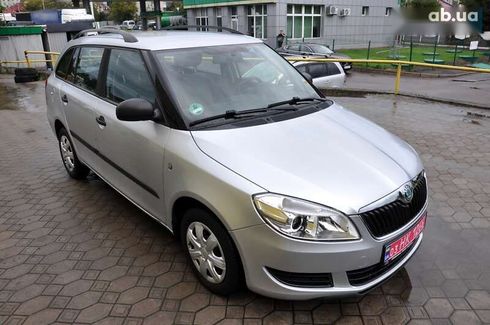 Skoda Fabia 2011 - фото 5