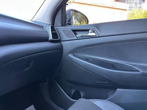 Hyundai Tucson 2019 серый - фото 111