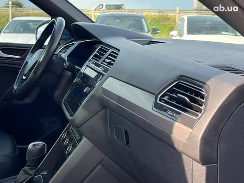 Volkswagen Tiguan 2018 синий - фото 39