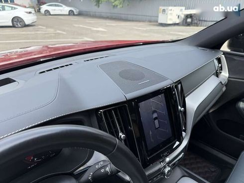 Volvo XC60 2020 - фото 28