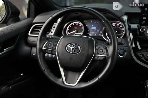 Toyota Camry 2021 - фото 13