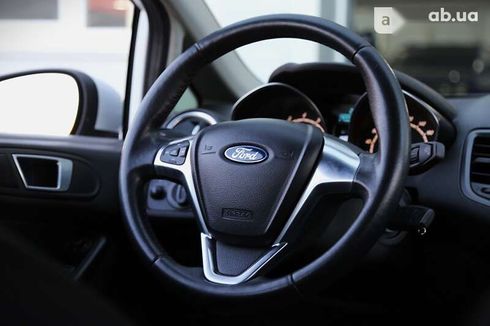 Ford Fiesta 2015 - фото 15