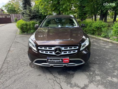 Mercedes-Benz GLA-Класс 2017 коричневый - фото 2