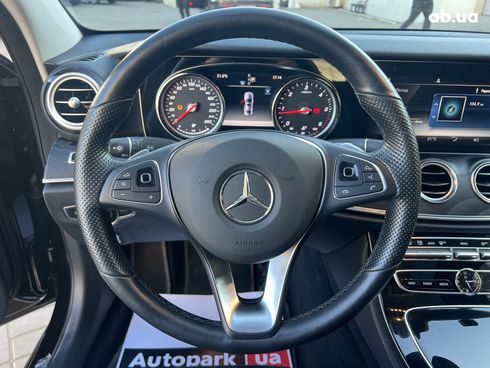 Mercedes-Benz E-Класс 2018 черный - фото 16