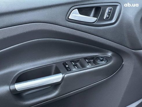 Ford Escape 2015 белый - фото 11