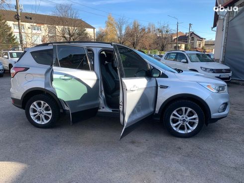 Ford Escape 2017 серый - фото 16