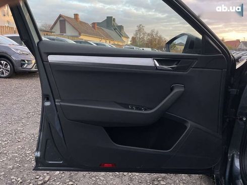 Skoda Superb 2022 - фото 23