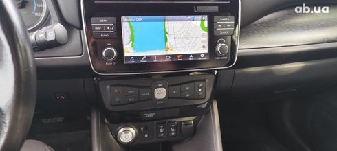 Nissan Leaf 2018 коричневый - фото 8