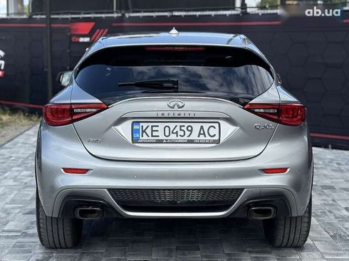 Infiniti Q30 2016 - фото 16