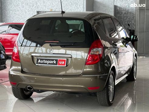 Mercedes-Benz A-Класс 2009 коричневый - фото 8