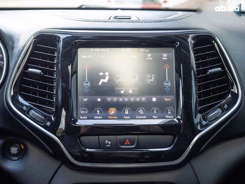 Jeep Cherokee 2018 - фото 18