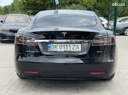 Tesla Model S 2018 - фото 17