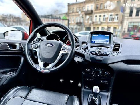 Ford Fiesta 2016 - фото 21