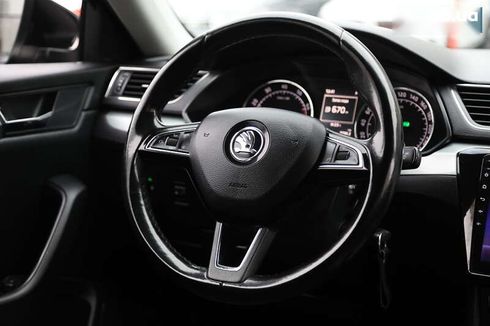 Skoda Superb 2016 - фото 12