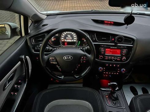 Kia Cee'd 2013 - фото 16