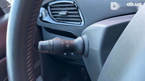 Renault Scenic 2012 - фото 29