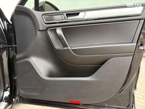 Volkswagen Touareg 2015 черный - фото 32