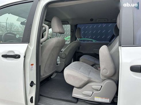 Toyota Sienna 2016 - фото 13