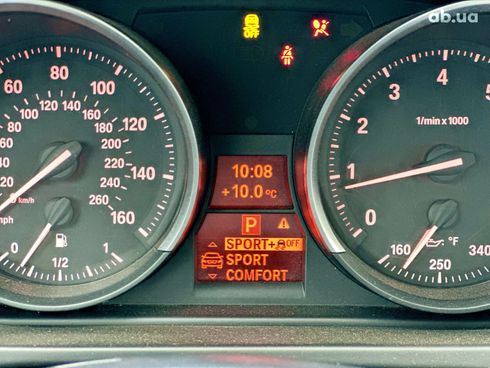 BMW Z4 2012 - фото 17