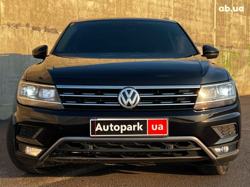 Volkswagen Tiguan 2019 черный - фото 3