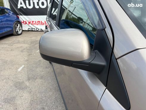 Nissan Note 2006 бежевый - фото 9