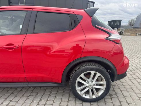 Nissan Juke 2016 красный - фото 12