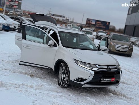 Mitsubishi Outlander 2016 белый - фото 41