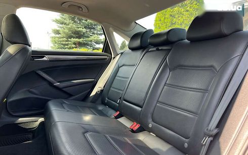 Volkswagen Passat 2018 - фото 15