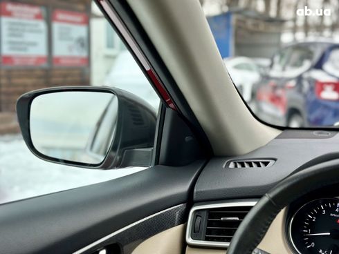 Nissan Rogue 2016 красный - фото 11