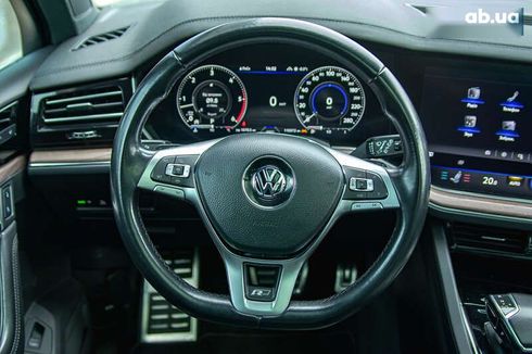 Volkswagen Touareg 2019 - фото 11