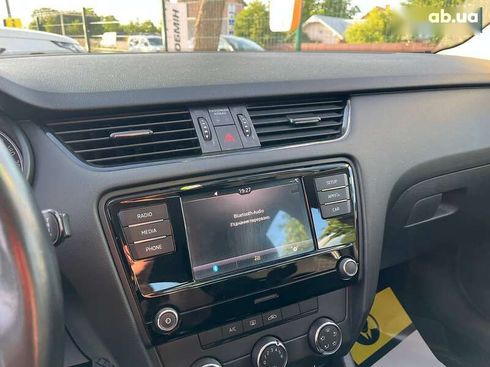 Skoda Octavia 2019 - фото 18