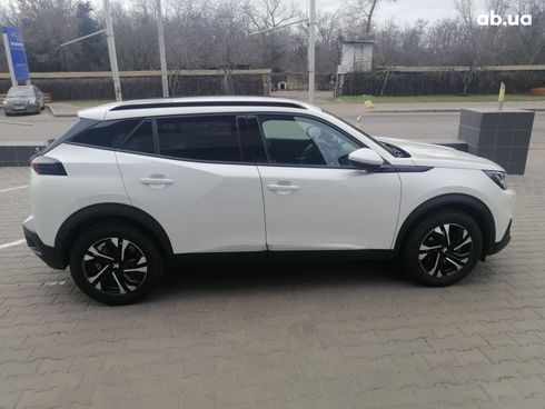Peugeot 2008 2020 белый - фото 11