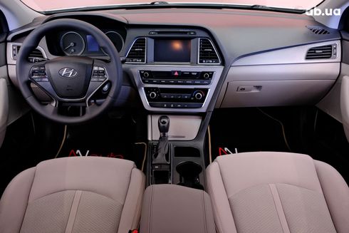 Hyundai Sonata 2015 серебристый - фото 7