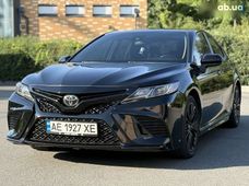 Продажа б/у Toyota Camry 2020 года в Днепре - купить на Автобазаре