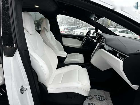 Tesla Model X 2018 - фото 21