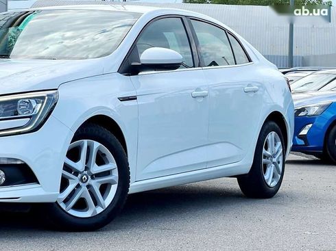 Renault Megane 2018 - фото 10