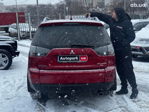 Mitsubishi Outlander 2008 красный - фото 7