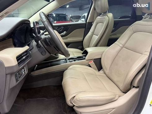 Lincoln Corsair 2019 - фото 8