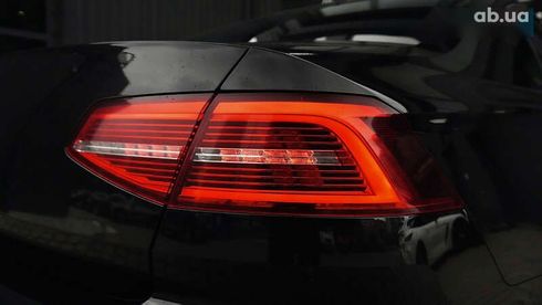 Volkswagen Passat 2018 - фото 18