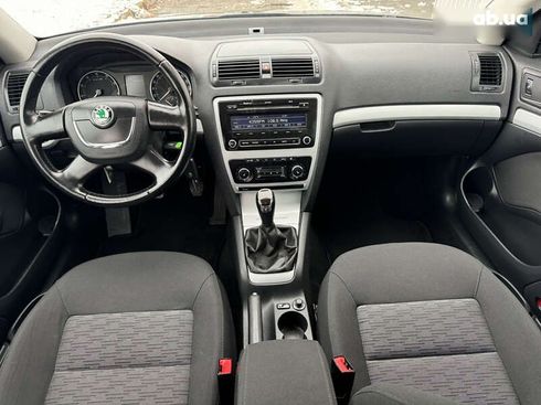 Skoda Octavia 2011 - фото 28